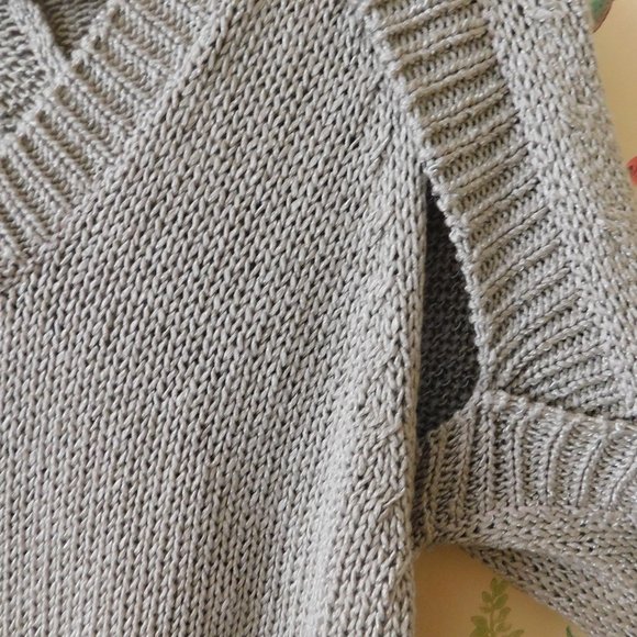 🦔🐾 Distressed Hay Ride Sweater - Picture 5 of 10